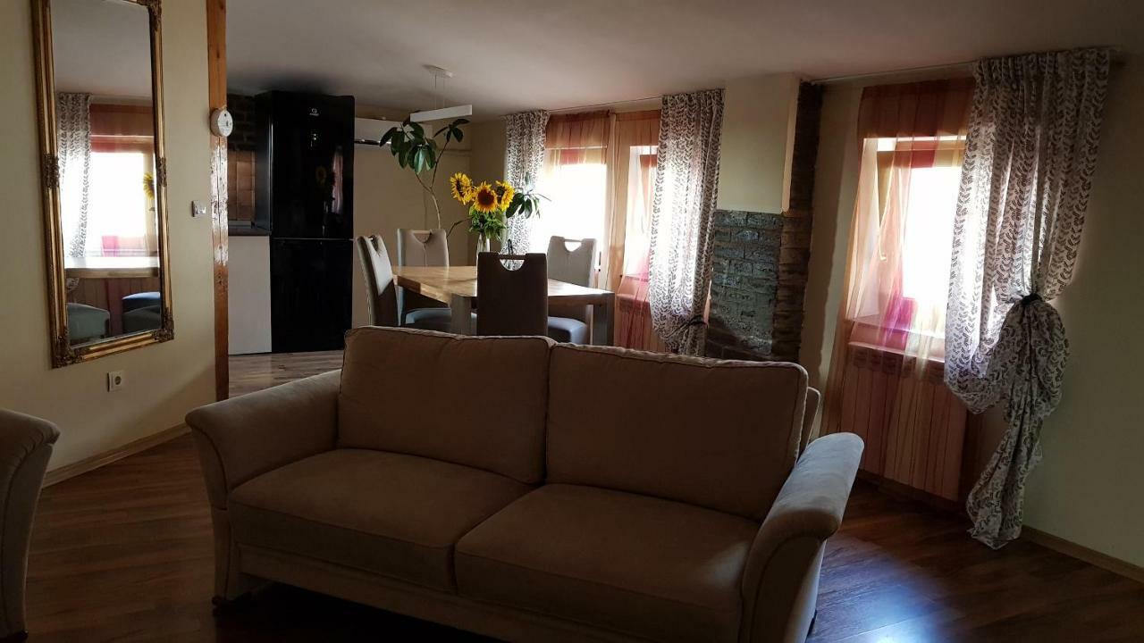 Apartament Central Oradea Apartamento Exterior foto
